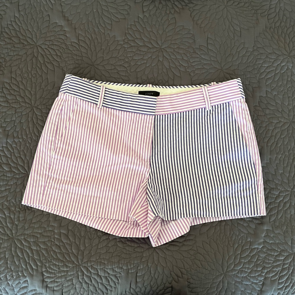 Color blocked seersucker chino shorts